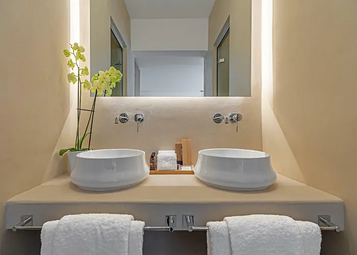 Отель Omnia Mykonos Boutique & 4*