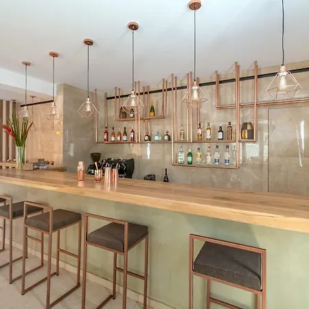 Omnia Mykonos Boutique & أورنوس