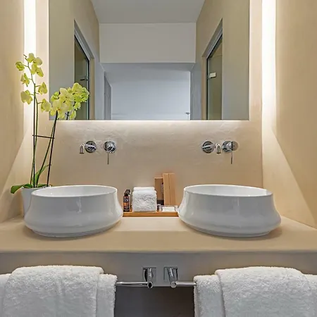 Отель Omnia Mykonos Boutique & 4*