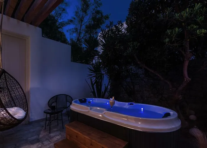 Omnia Mykonos Boutique & מלון אורנוס