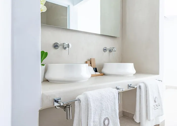 Omnia Mykonos Boutique &