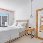 Omnia Mykonos Boutique & 4*