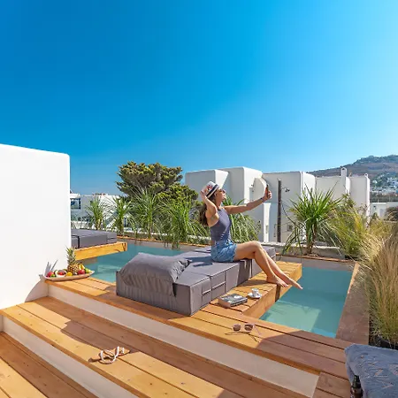 Omnia Mykonos Boutique & 4* أورنوس