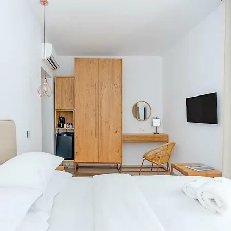 Omnia Mykonos Boutique & Ξενοδοχείο Ορνός